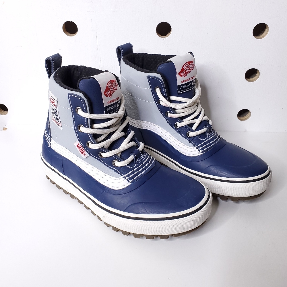 NEW Vans Standard Mid MTE Snow Boots
